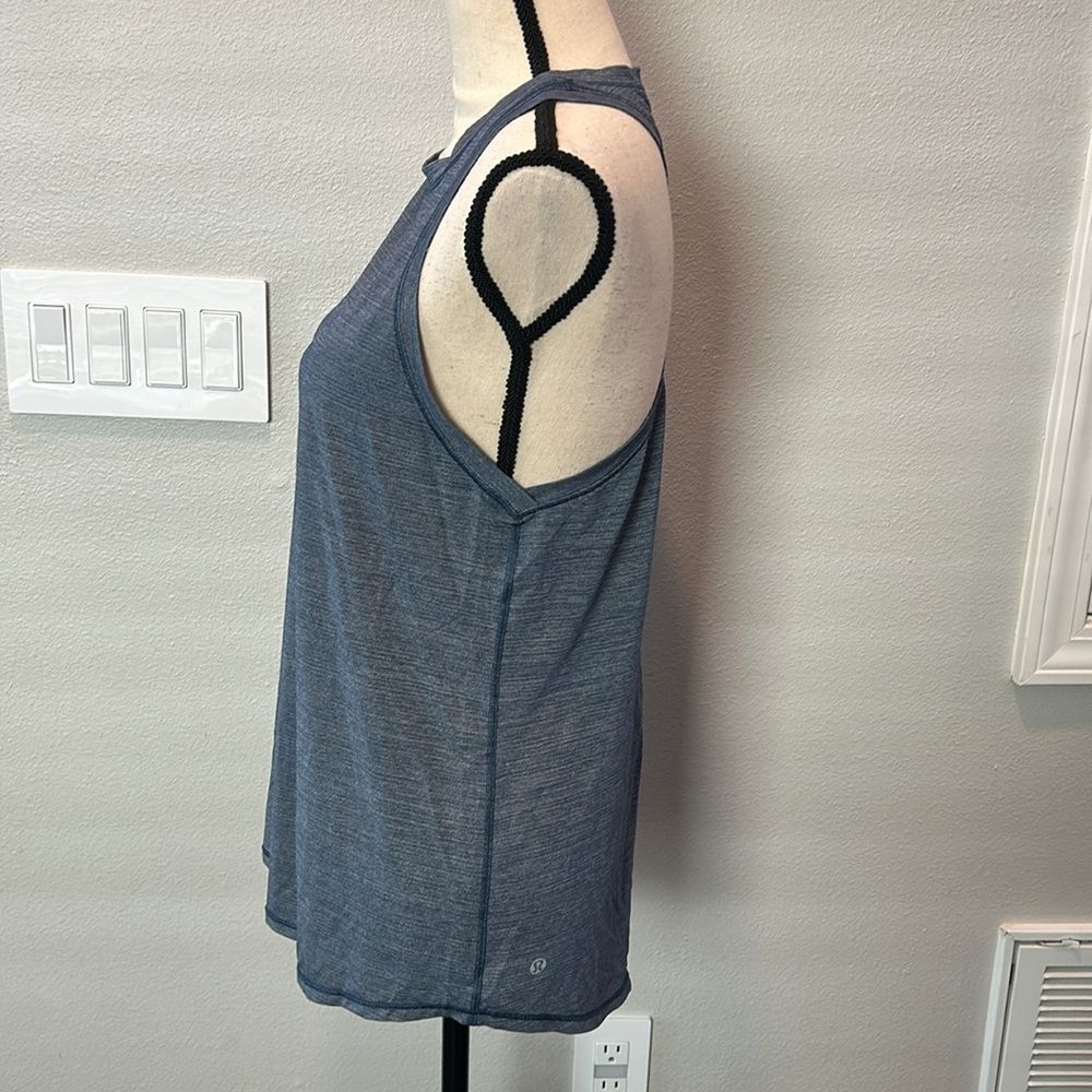 Lululemon Cool Racerback Blue Tank Top Size 8 - Picture 5 of 10